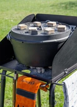 Petromax Dutch Oven Table FE45 13 Petromax Dutch Oven Table FE45 -Petrobens Butik 70000002 4
