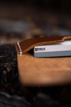 Helle Sharpening Stone S With Leather Holster -Petrobens Butik 92600065 3